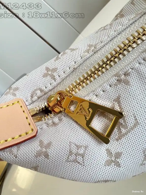 Louis Pochette Hills Vuitton 0612
